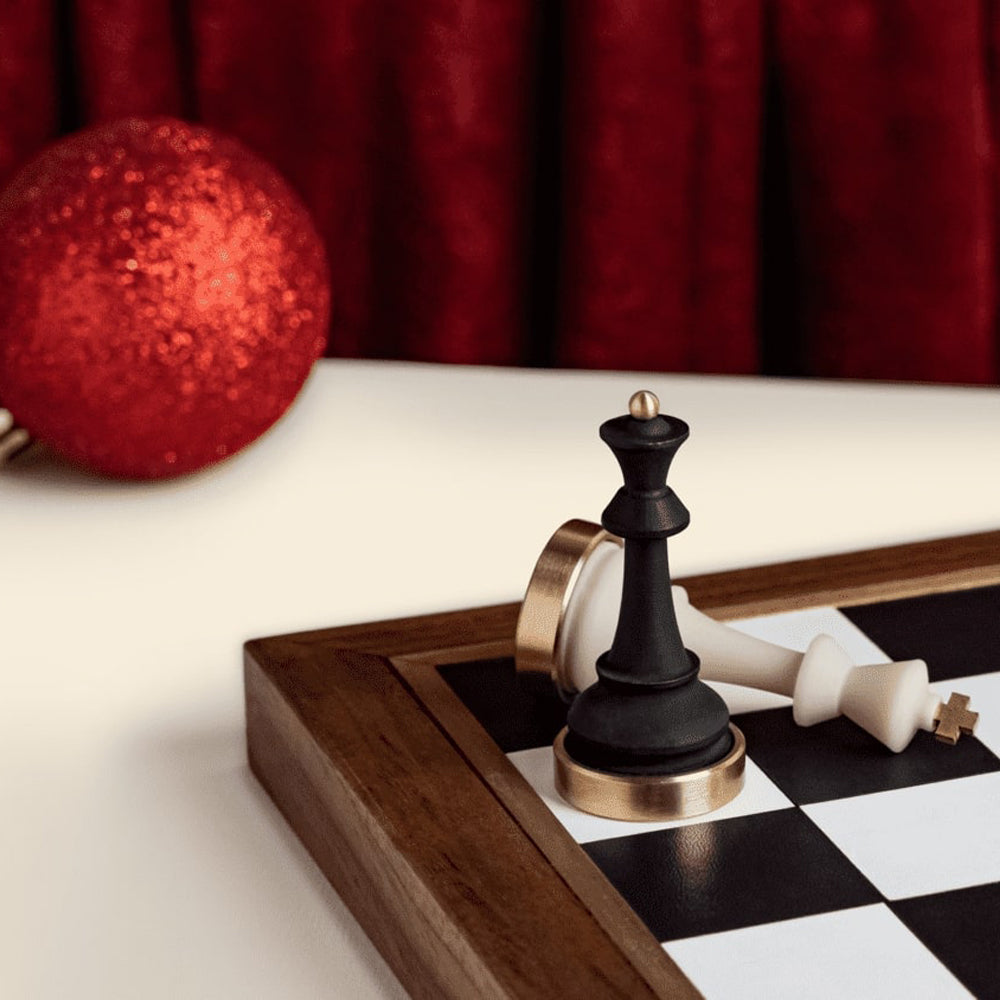 Queen chess piece