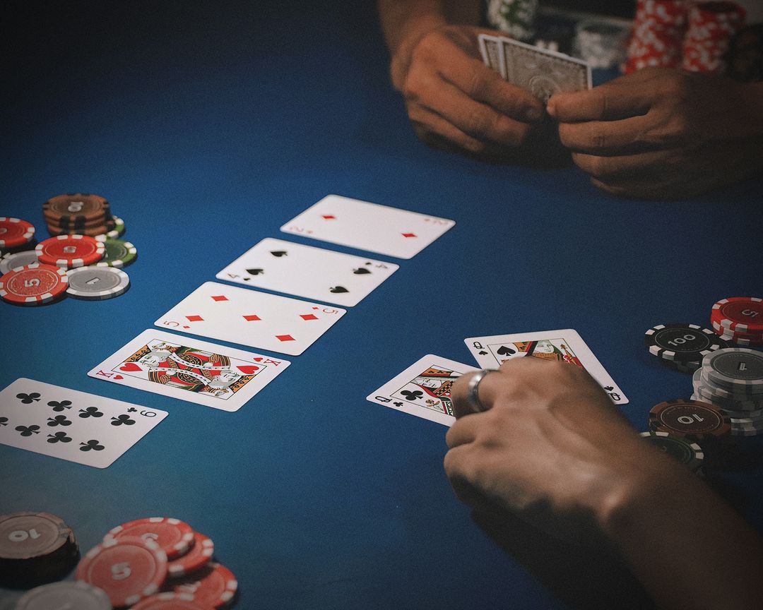 luxury poker chip sets playing cards