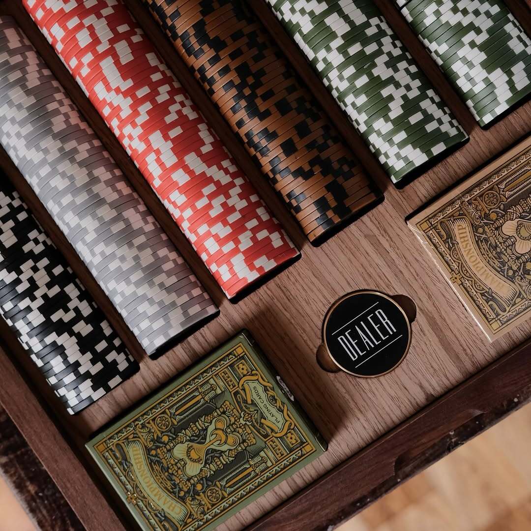 luxury poker chips sets
