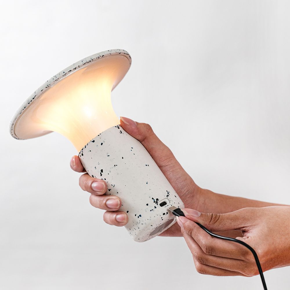 Skytree Portable Lamp