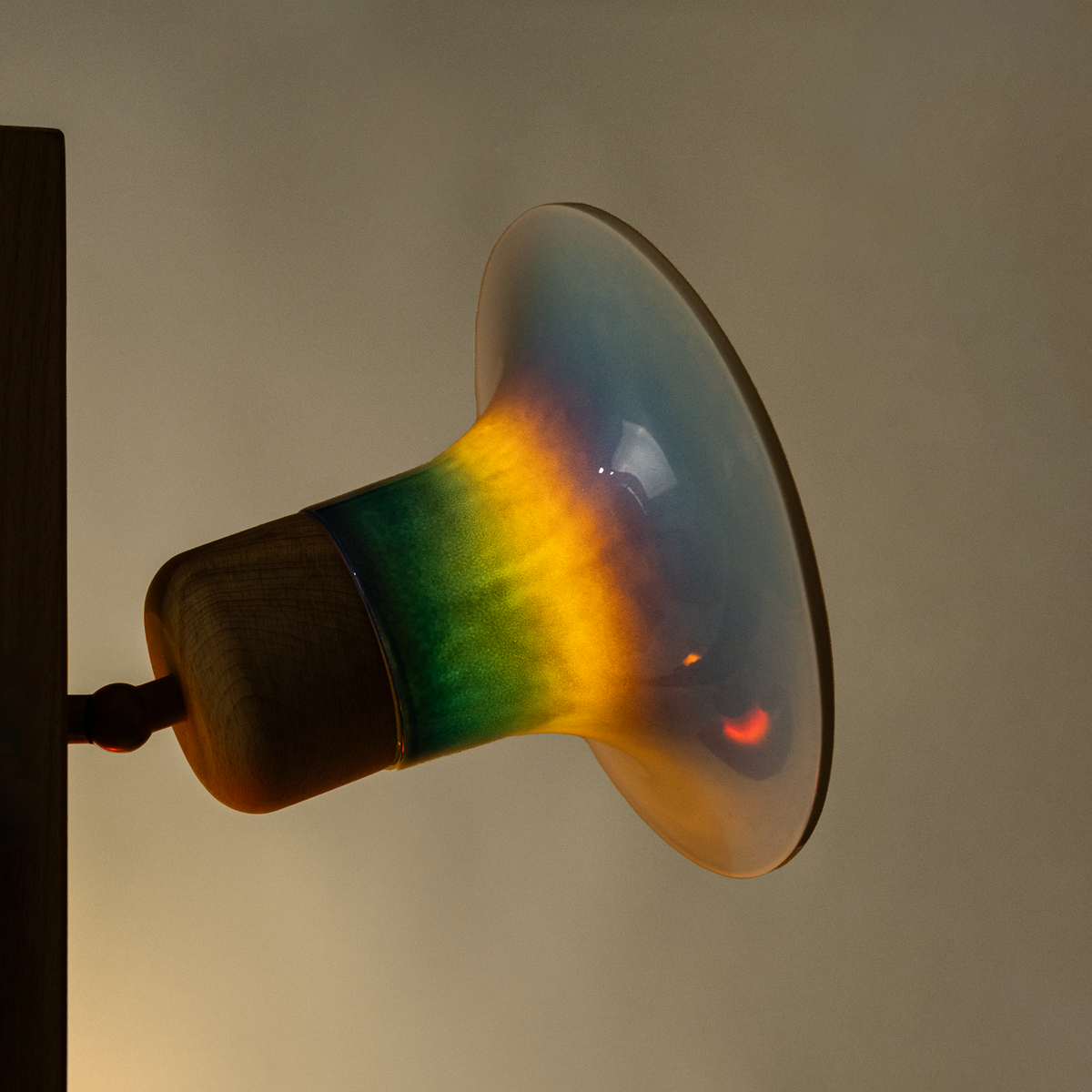 LOUDHAILER FLOOR LAMP