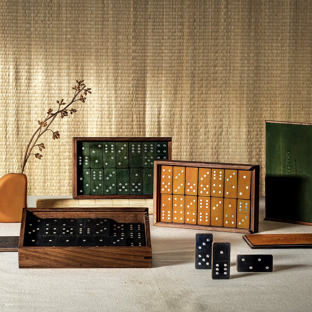 leather_domino_sets
