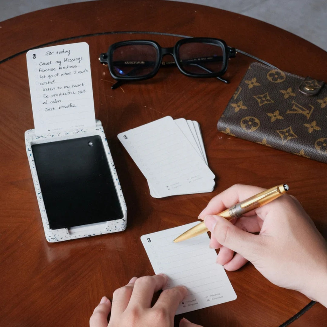 Noti Card Case