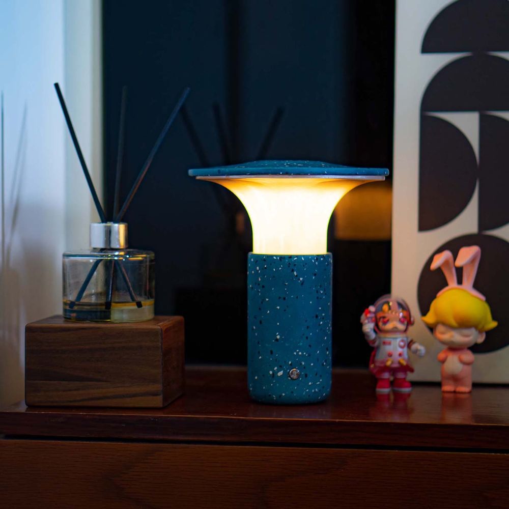 Skytree Portable Lamp